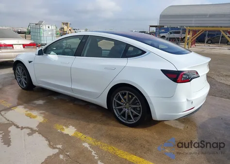2018 Tesla Model 3 Long Range/Mid Range из США, поврежденный, VIN 5YJ3E1EA6JF032704
